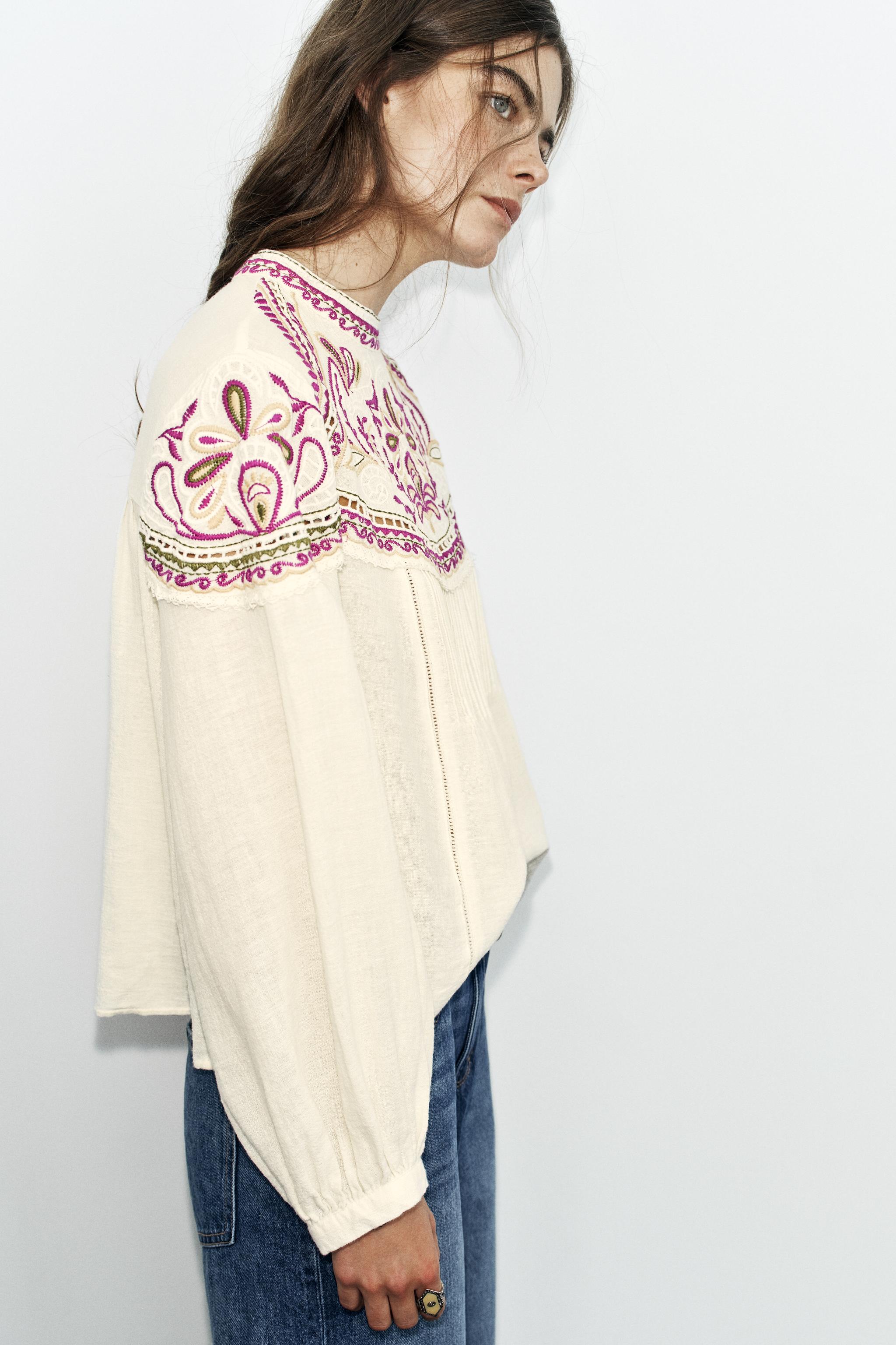 BLOUSE BRODÉE